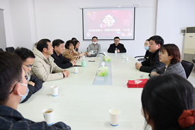 新昌團縣委慰問外地留“新”團干